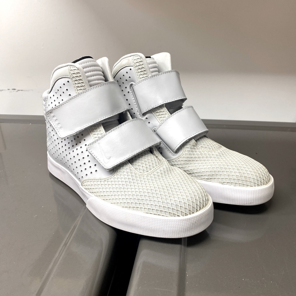 Nike Flystepper 2k3 platinum - men’s 8, women’s 9.5